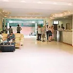 酒店 Aktinia