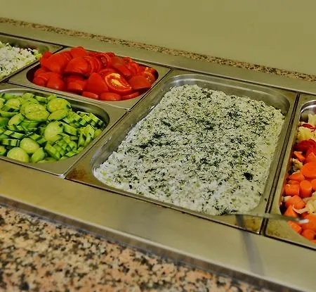 Aktinia 3* ساني بيتش