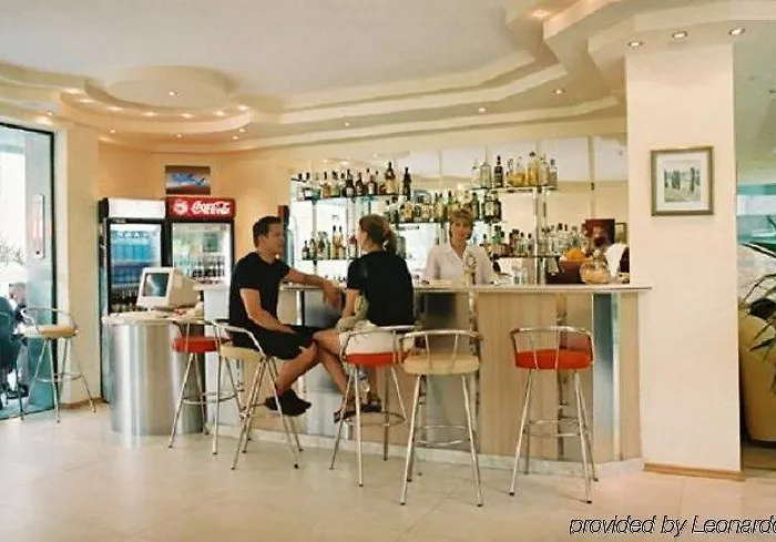 Aktinia Хотел 3*